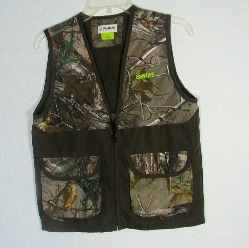 Camo hunting vest